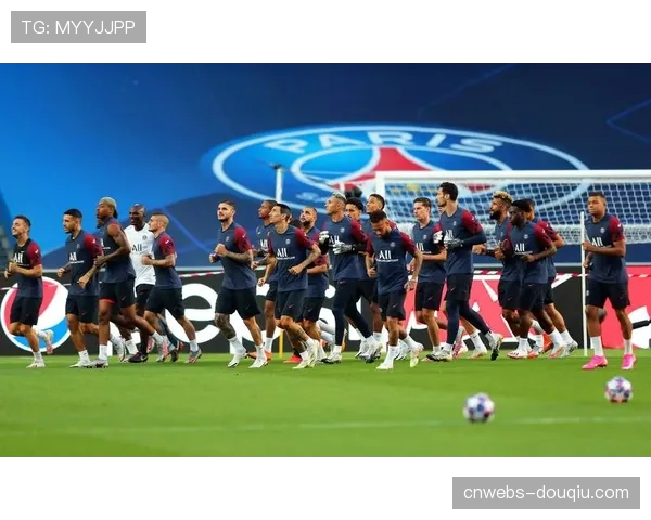 雷恩主场迎战巴黎圣日耳曼,临时主帅带队迎战七连胜榜首 雷恩主场迎战巴黎圣日耳曼,临时主帅带队迎战七连胜榜首