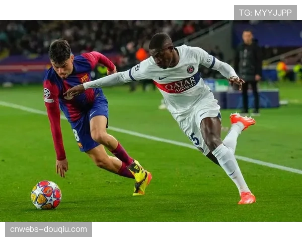 巴黎圣日耳曼公布对阵里昂大名单,姆巴佩、登贝莱在列 巴黎圣日耳曼公布对阵里昂大名单,姆巴佩、登贝莱在列