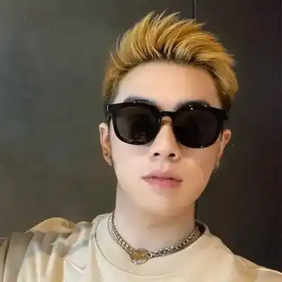 汤璨蓉